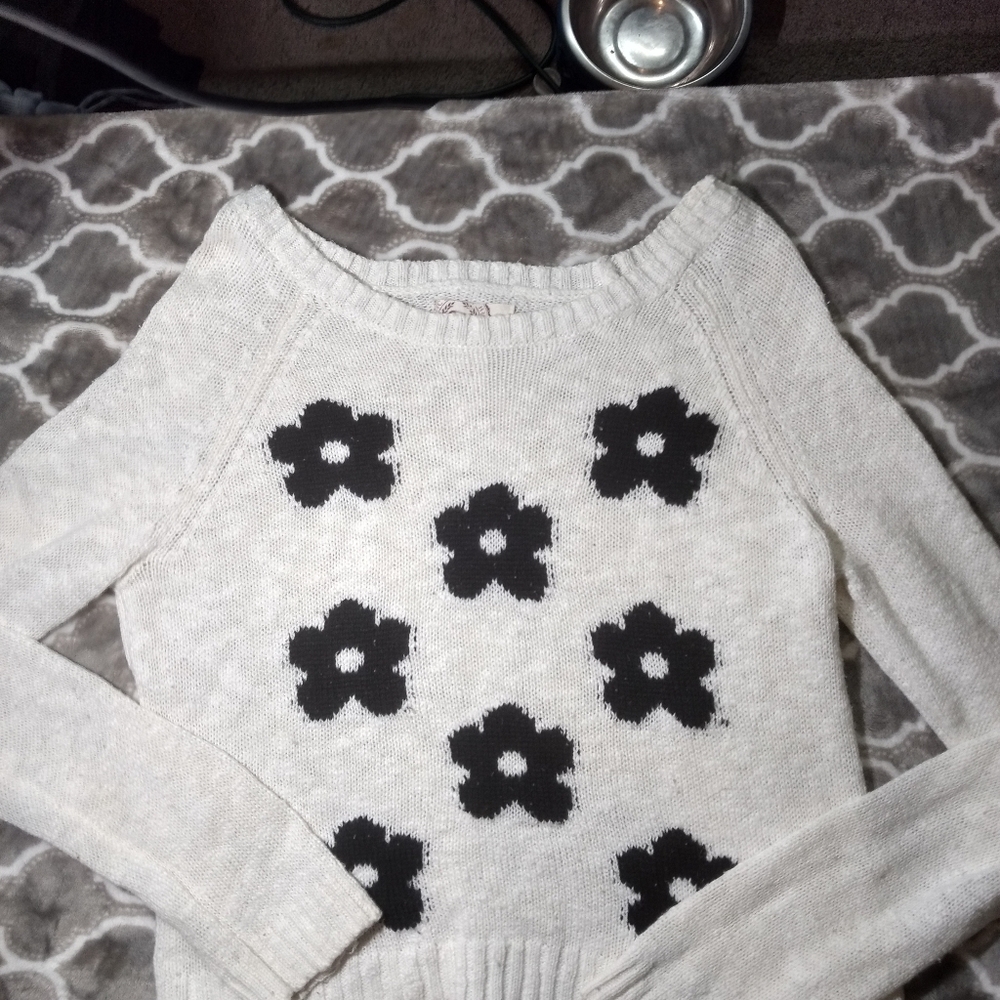 SO Sweater